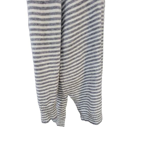 Anthropologie Serena‎ Sweater Size Medium Grey Striped Oversized Soft Pullover - Picture 10 of 15